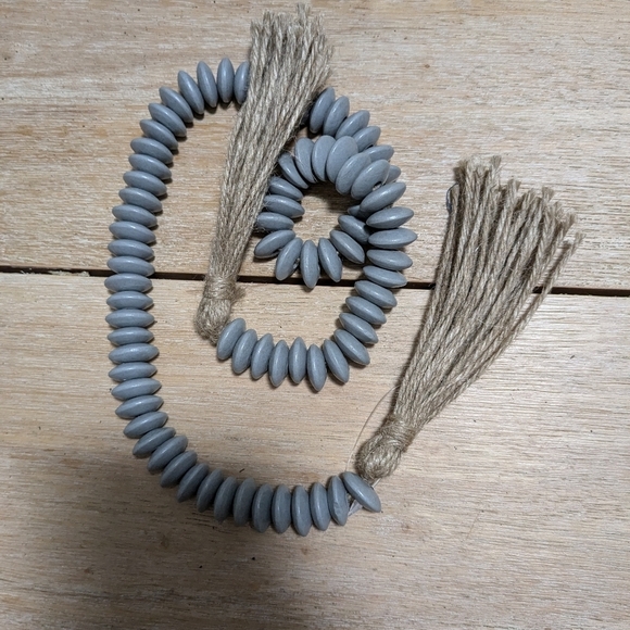 Gray Beaded Garland Home Decor Mango Wood NEW - Picture 2 of 4
